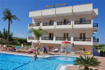 Las Palmeras Apartments