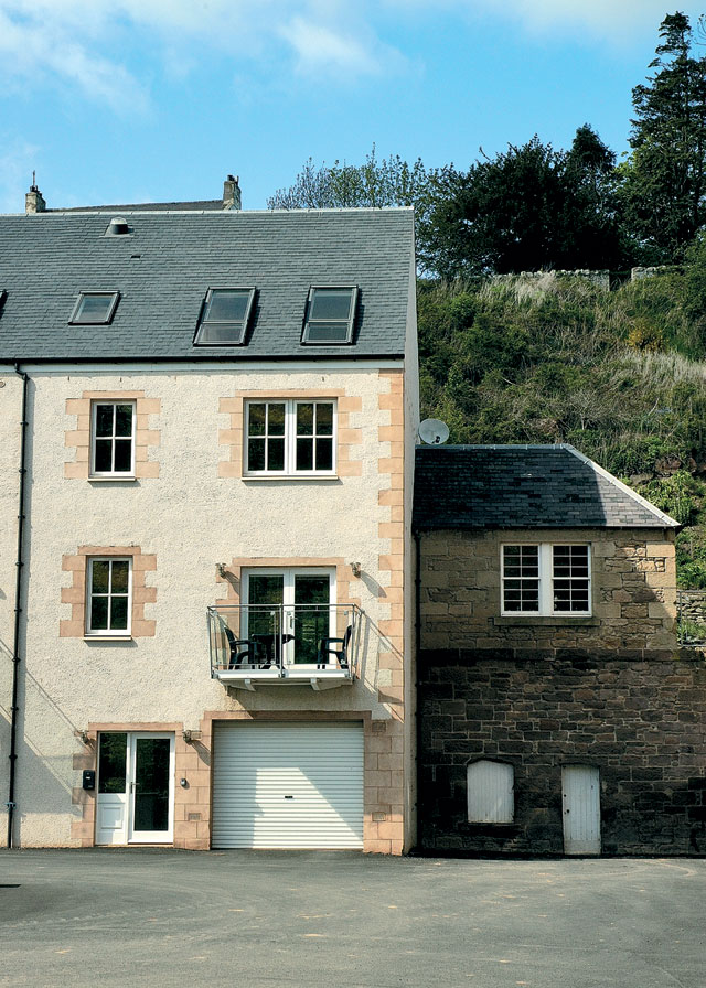 Tantallon Mews