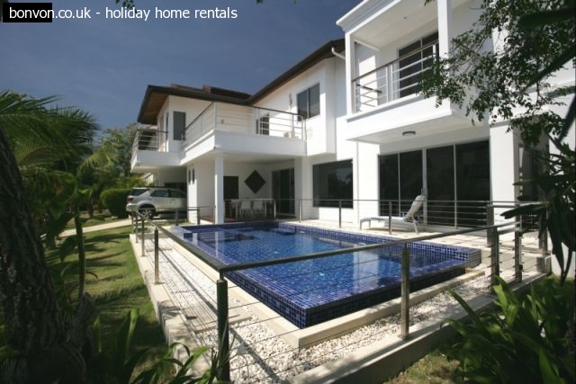 Fabulous Family Villa located in Boat Lagoon